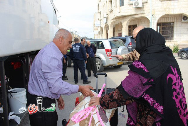  كفرقاسم : 3 حافلات من معتمري عطلة الربيع الفوج الثاني   يغادرون البلدة باتجاه الديار الحجازية والمئات في وداعهم 